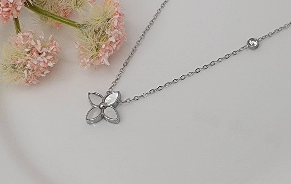 Flower with Mother of Pearl Pendant (18)