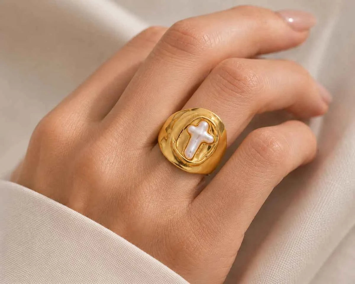 Statement Cross Ring