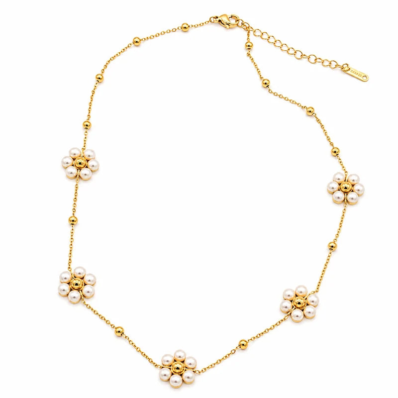 Flower Pearl Necklace