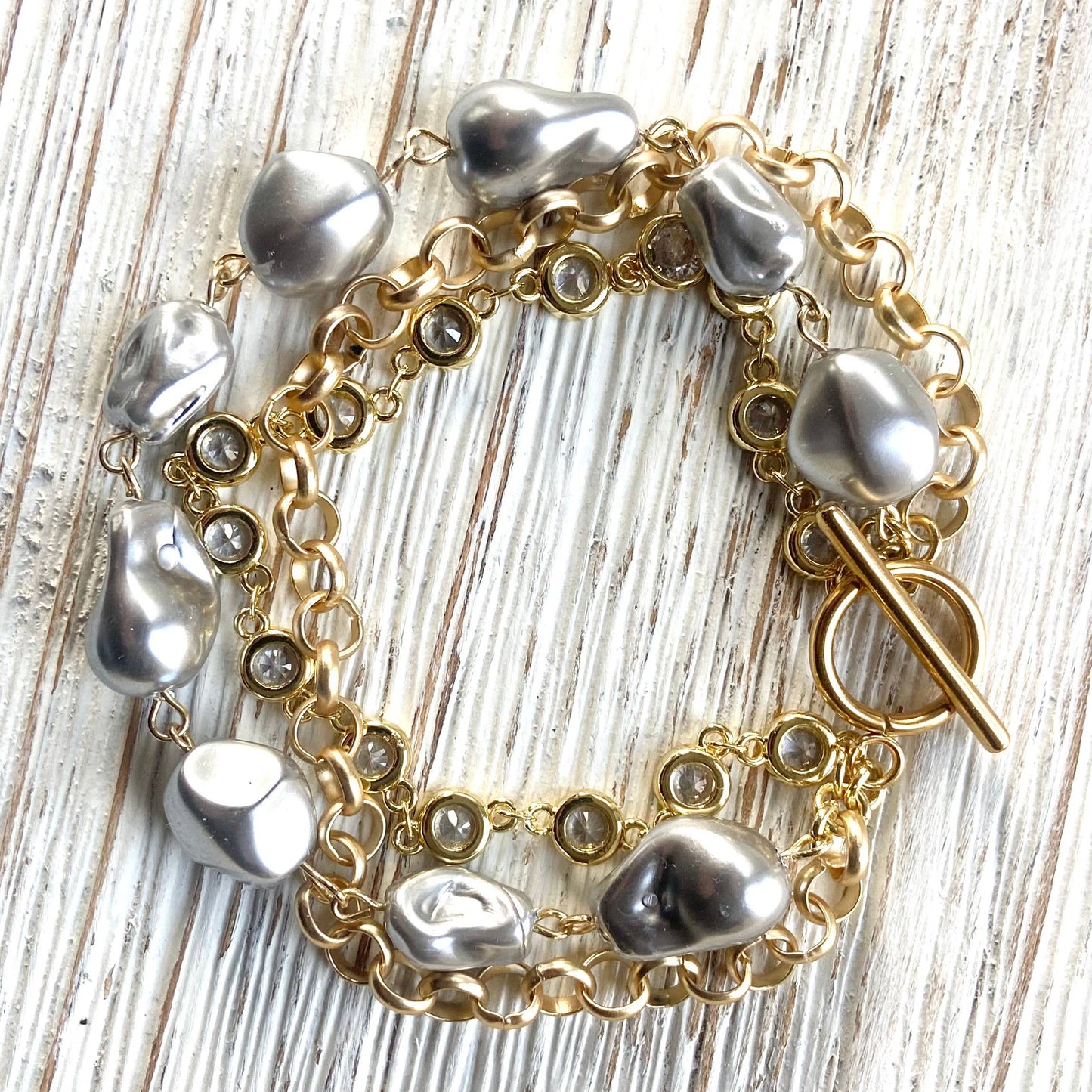 Triple gray porcelian pearl baroque bracelet gold