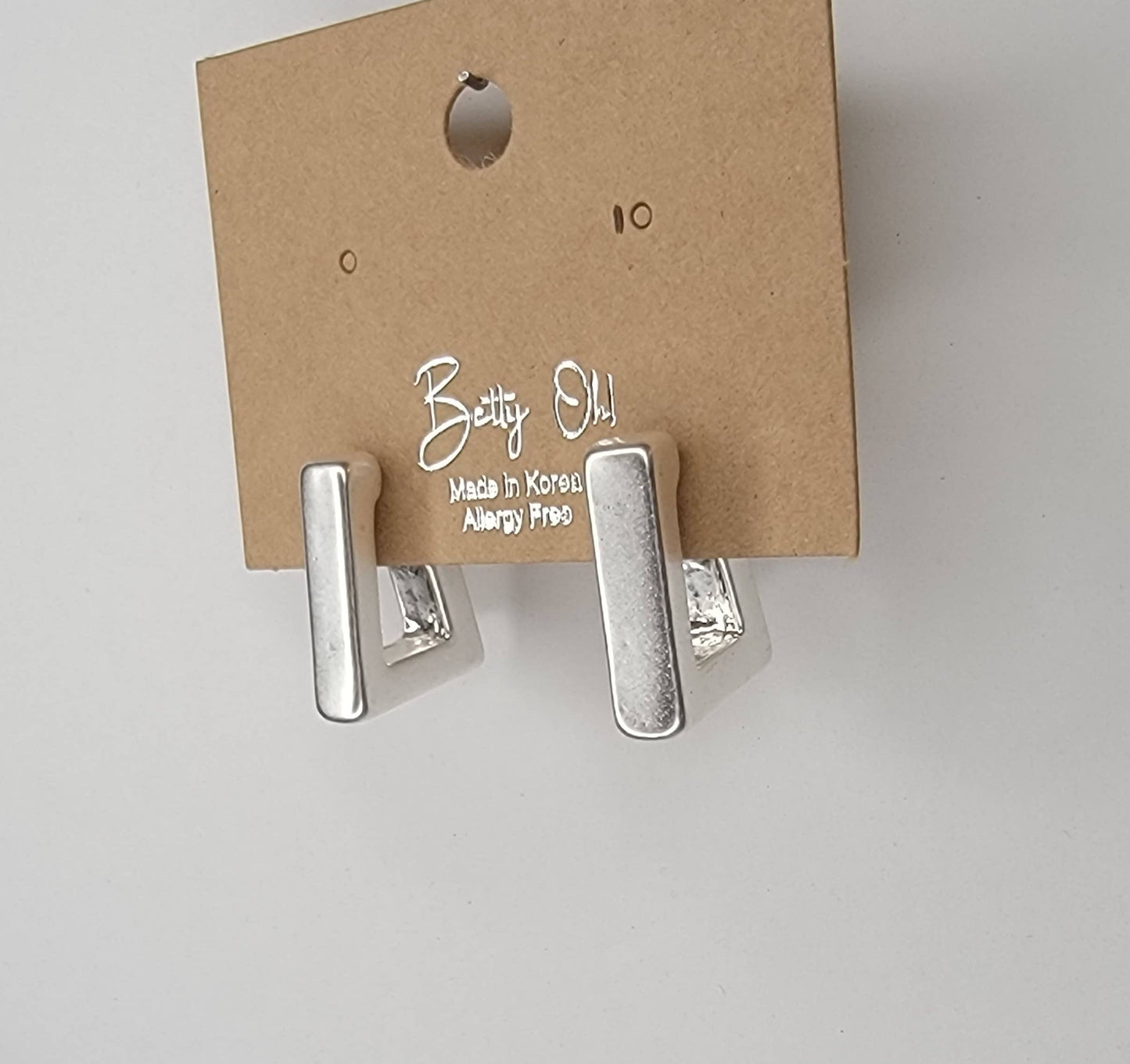 REGTANGLE HOOP EARRINGS