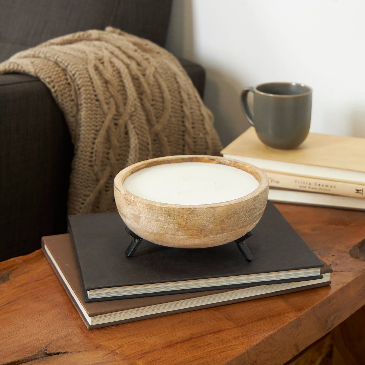 Modern Light Brown Mango Wood Candle