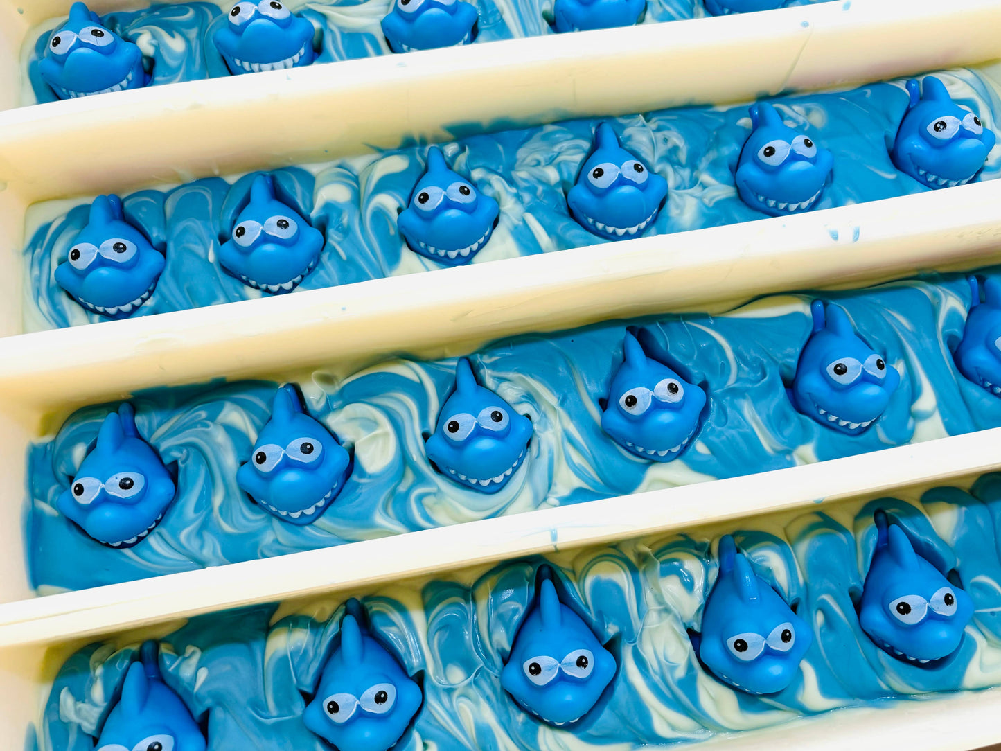 Jabón artesanal Shark para niños VEGANO PROCESO EN FRÍO