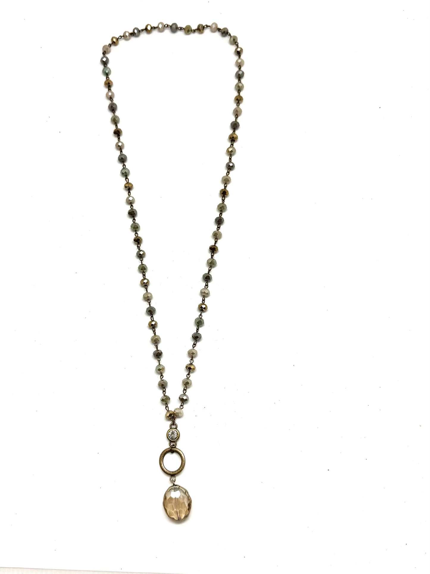 Rant & Rave Classic - Collar VintageStyle MultiBeads con Círculo de Cristal Biselado de 30"