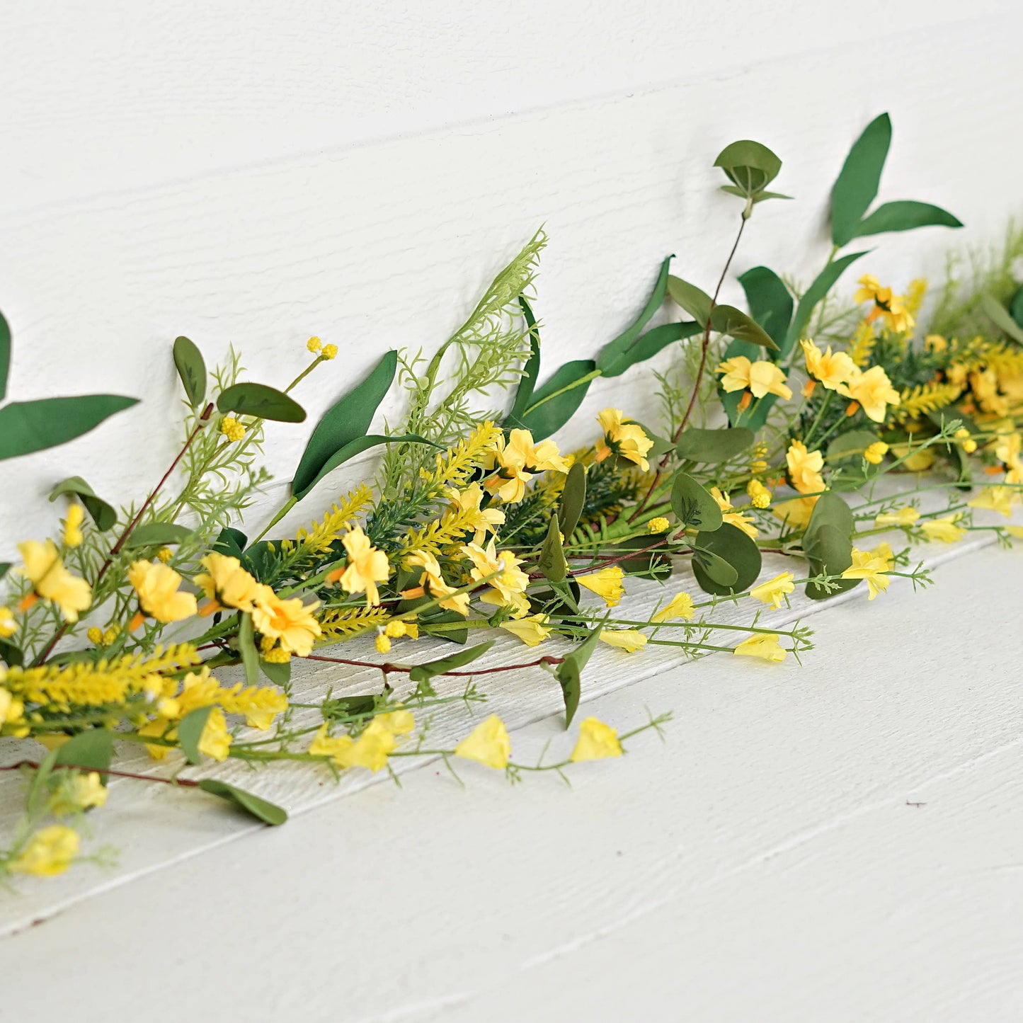 4ft Garland-Yellow Wild Daylily with Leaves
