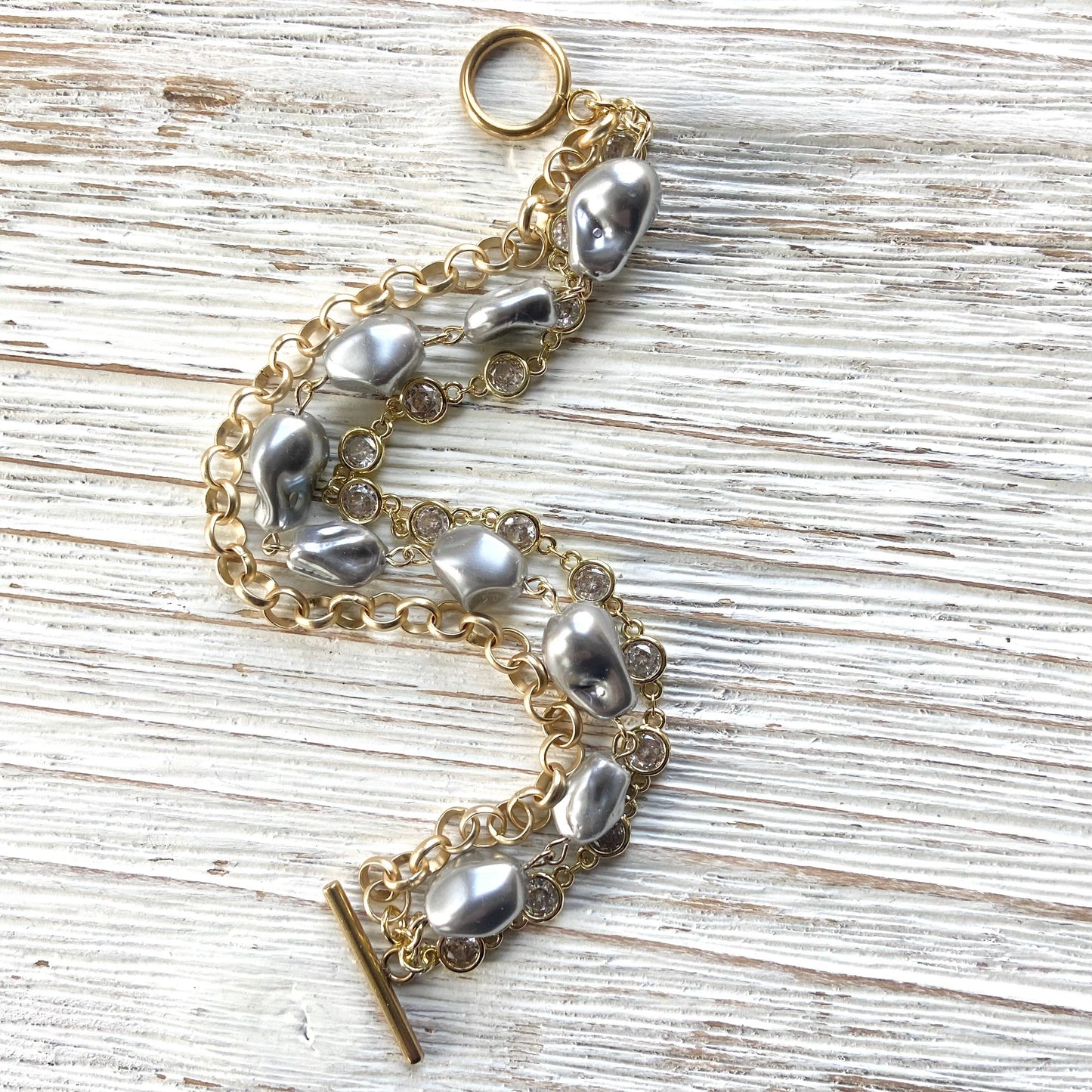 Triple gray porcelian pearl baroque bracelet gold