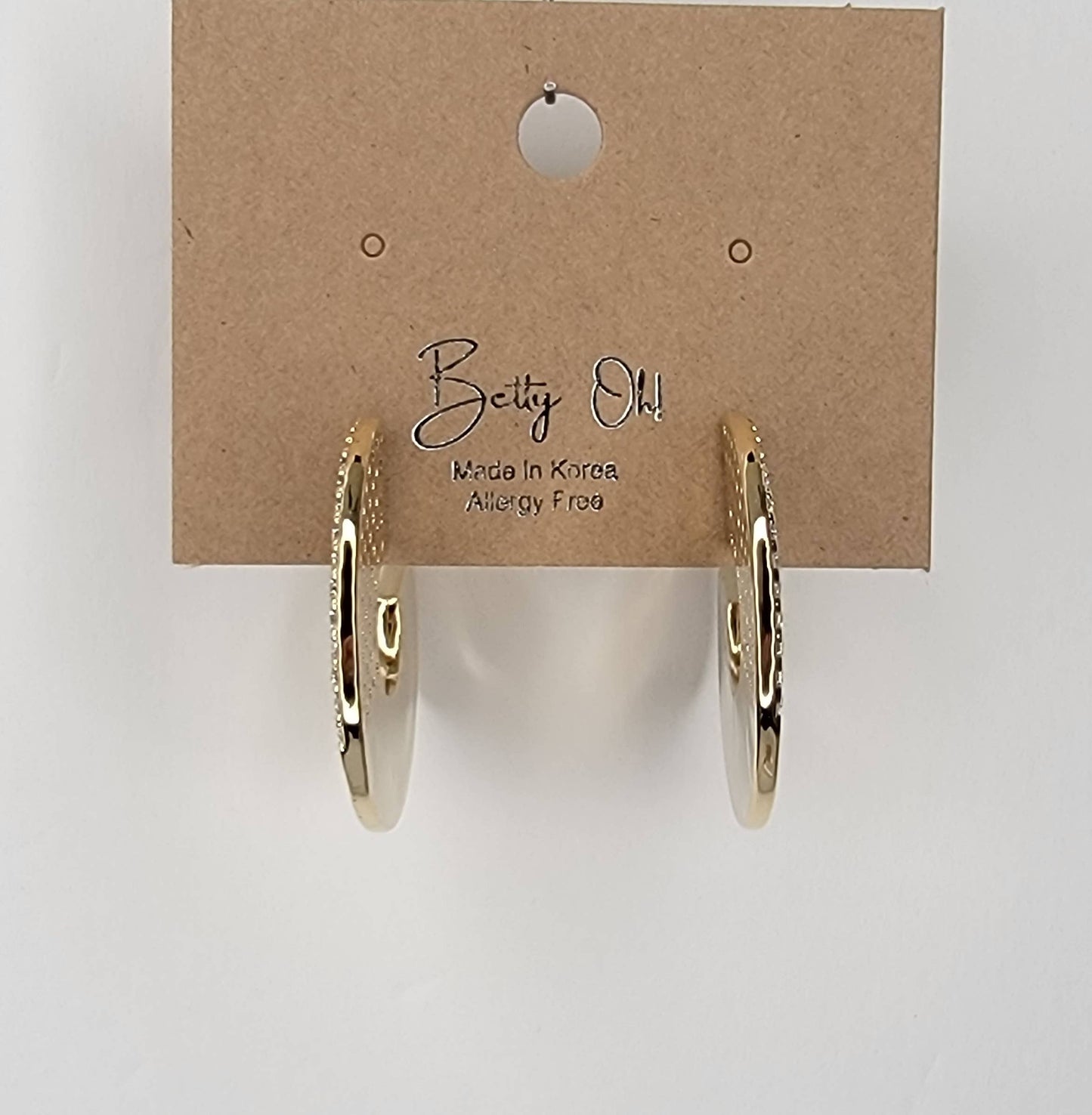 CZ CIRCLE HOOP-Lage with Post