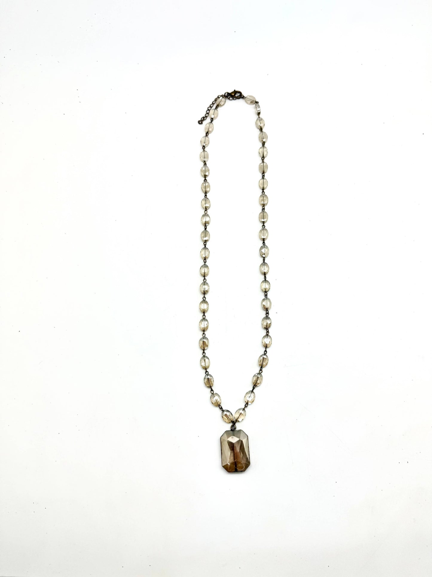 Rant & Rave Classic - Collar vintage con cadena de cristal biselado y cristal cuadrado biselado de 66 cm