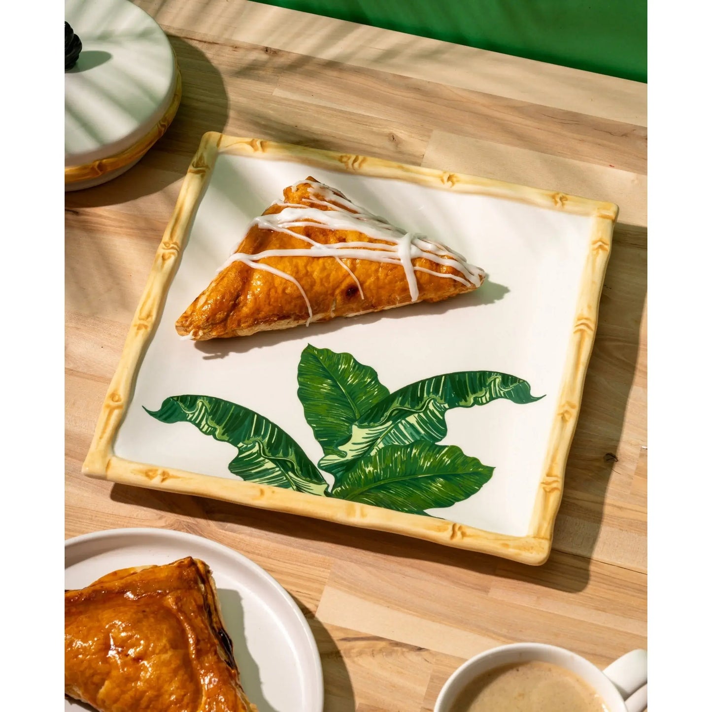 Palm 10" Tray