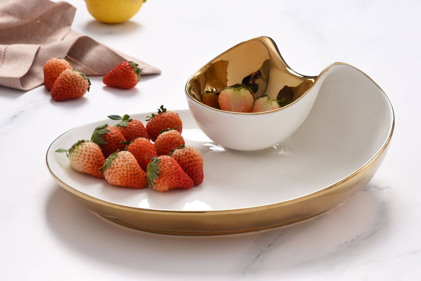 Chip & Dip Set Gold Trim