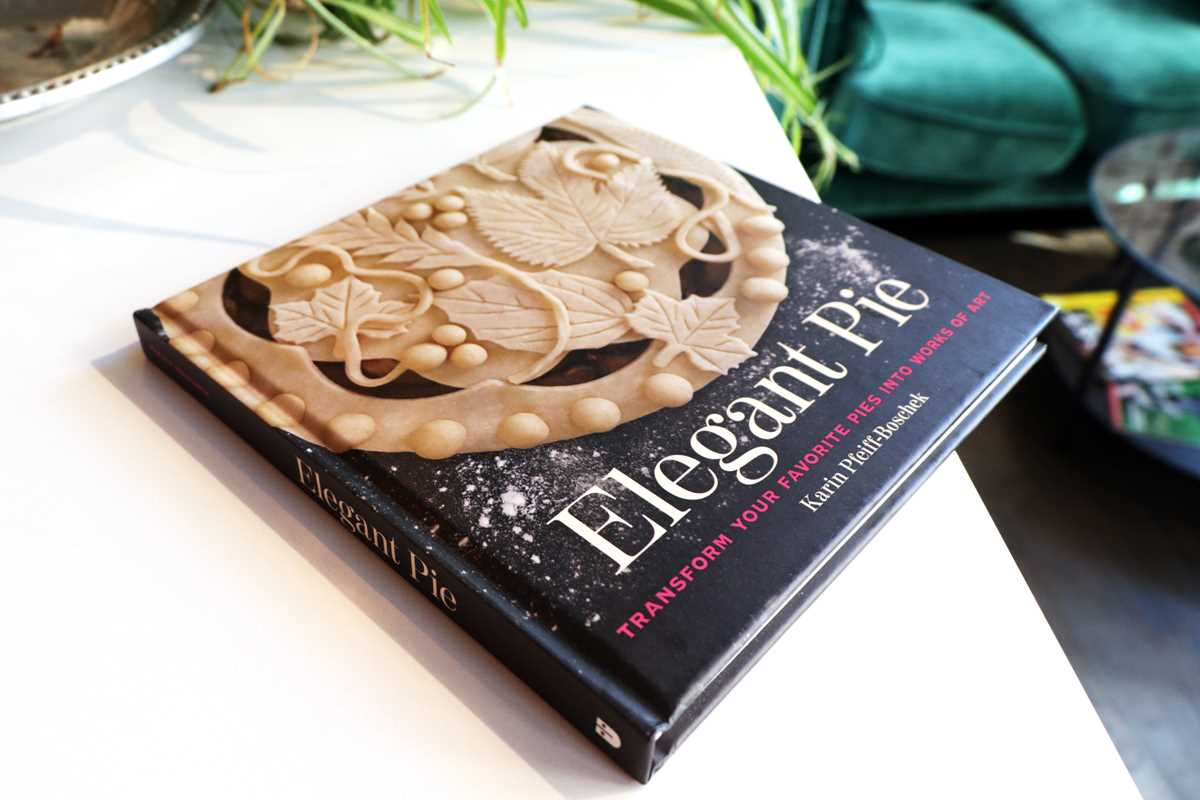 Elegant Pie by Karin Pfeiff-Boschek