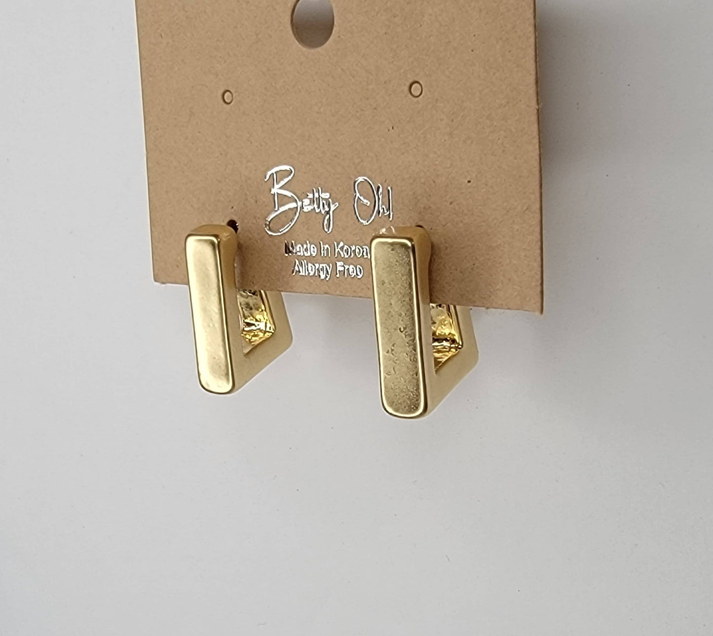 REGTANGLE HOOP EARRINGS