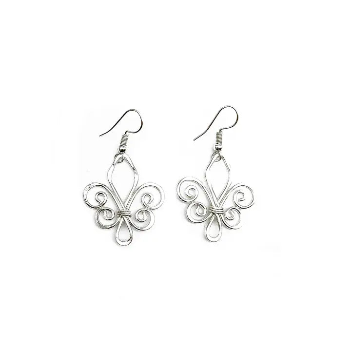 Pendientes bañados en plata - Flor de lis de tamaño pequeño