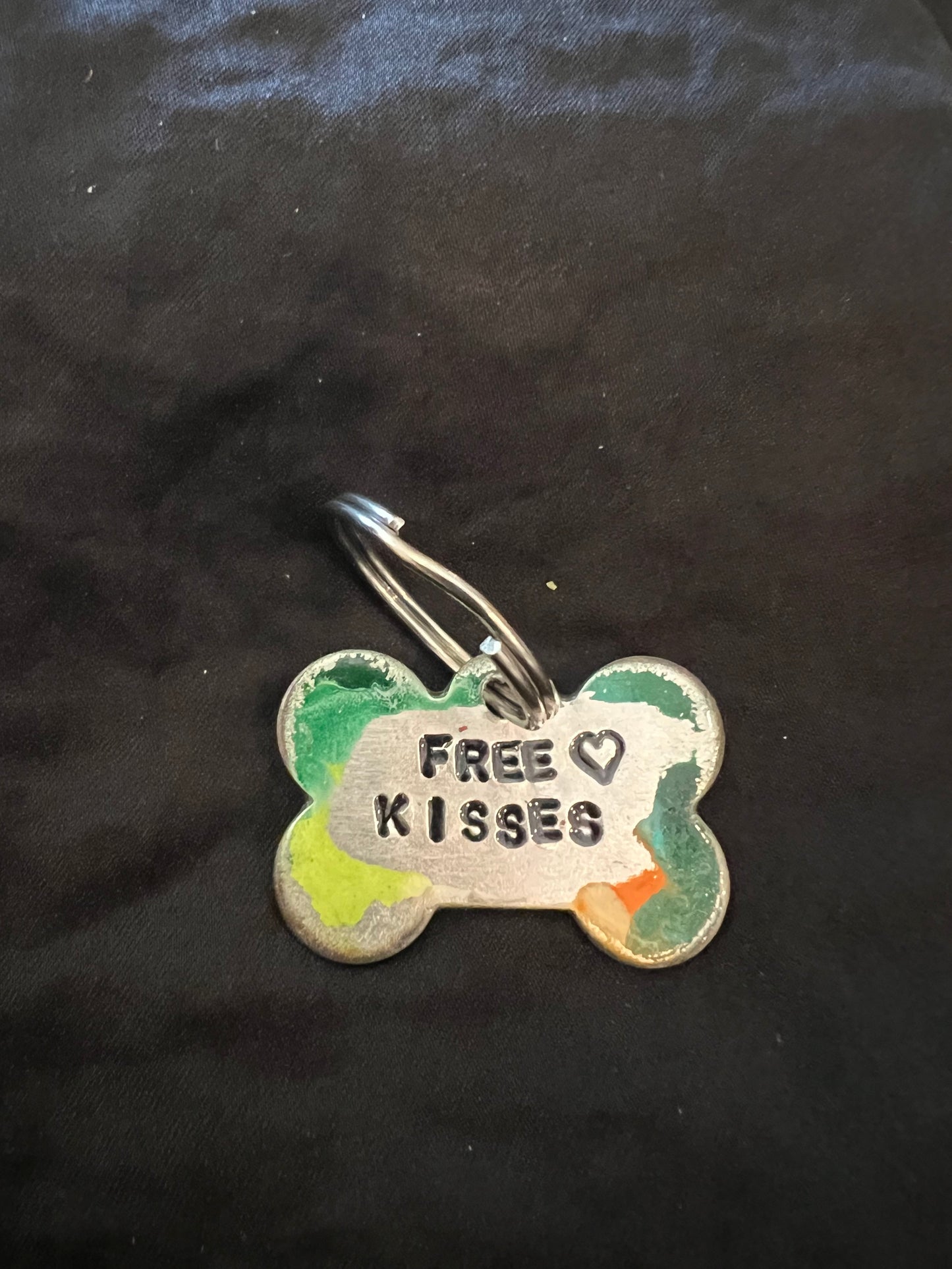 PetTag SD: Free Kisses