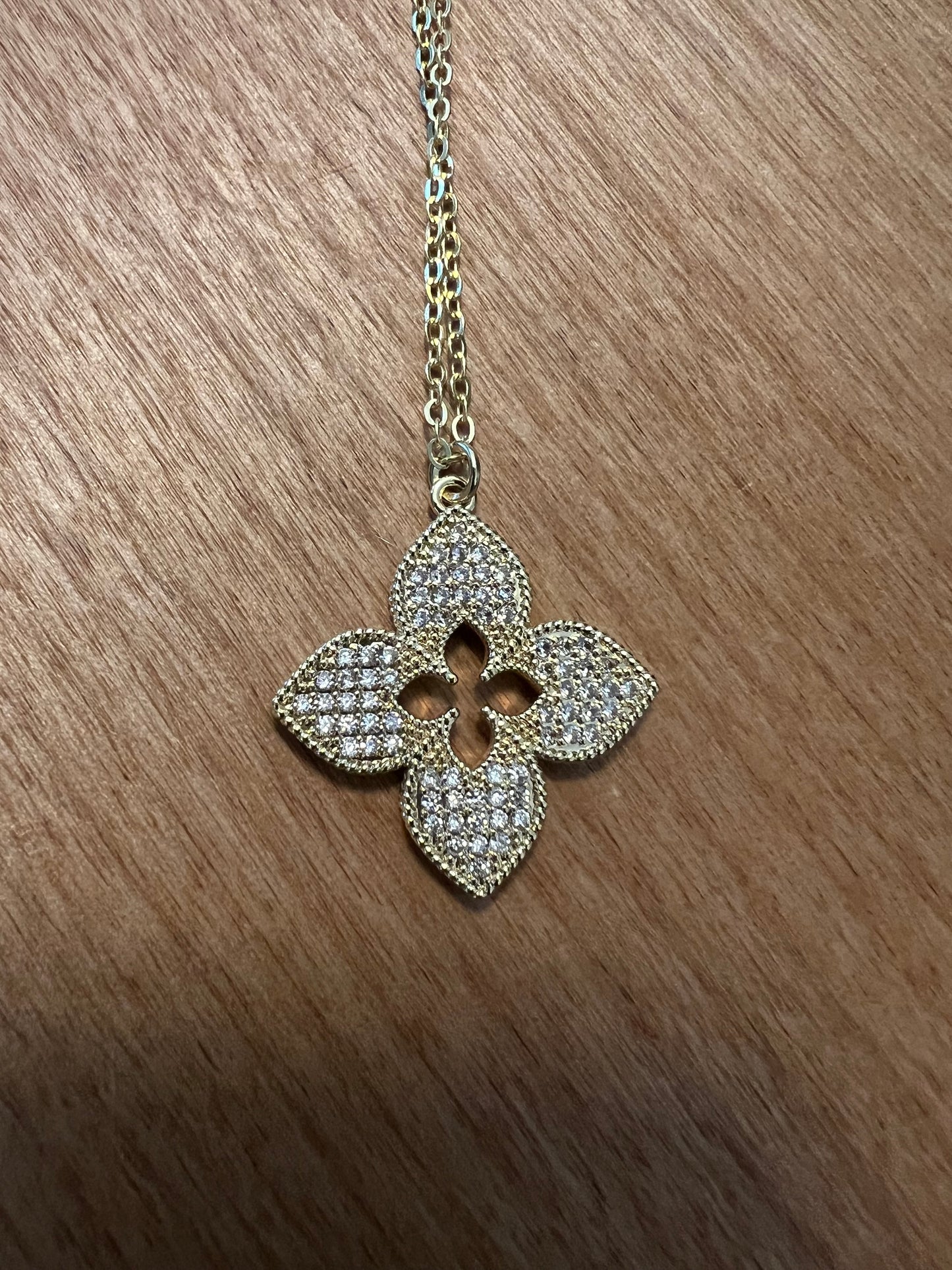 V Quatrefoil Clover Necklace
