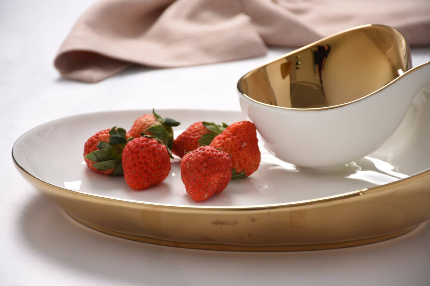 Chip & Dip Set Gold Trim