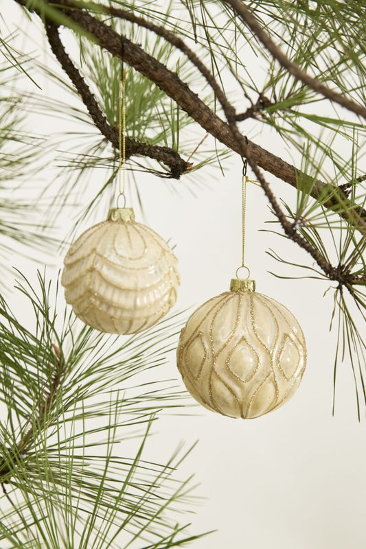 Antoinette Ornament 3.5"
