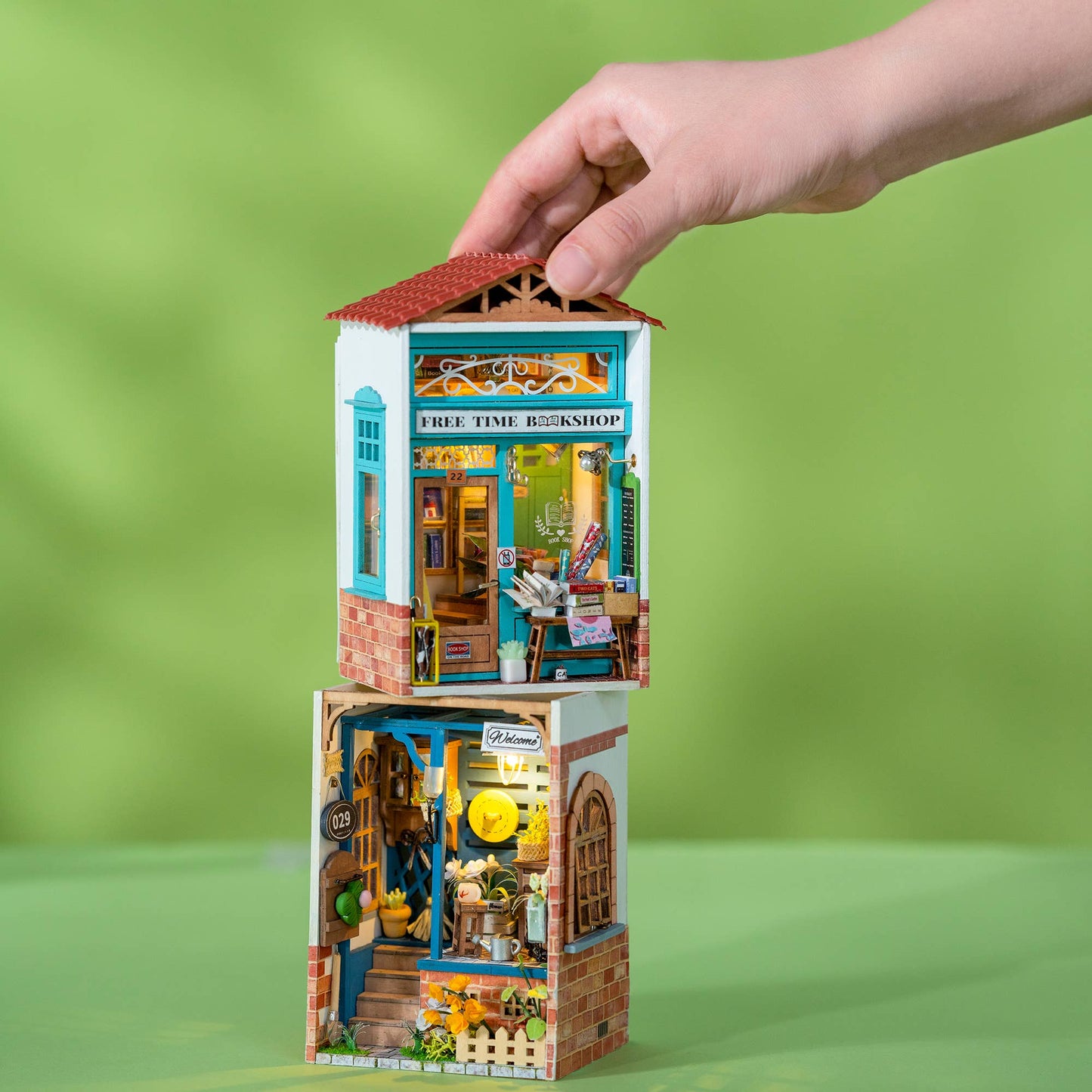 Hands Craft - DIY Miniature House Kit: Free Time Bookshop