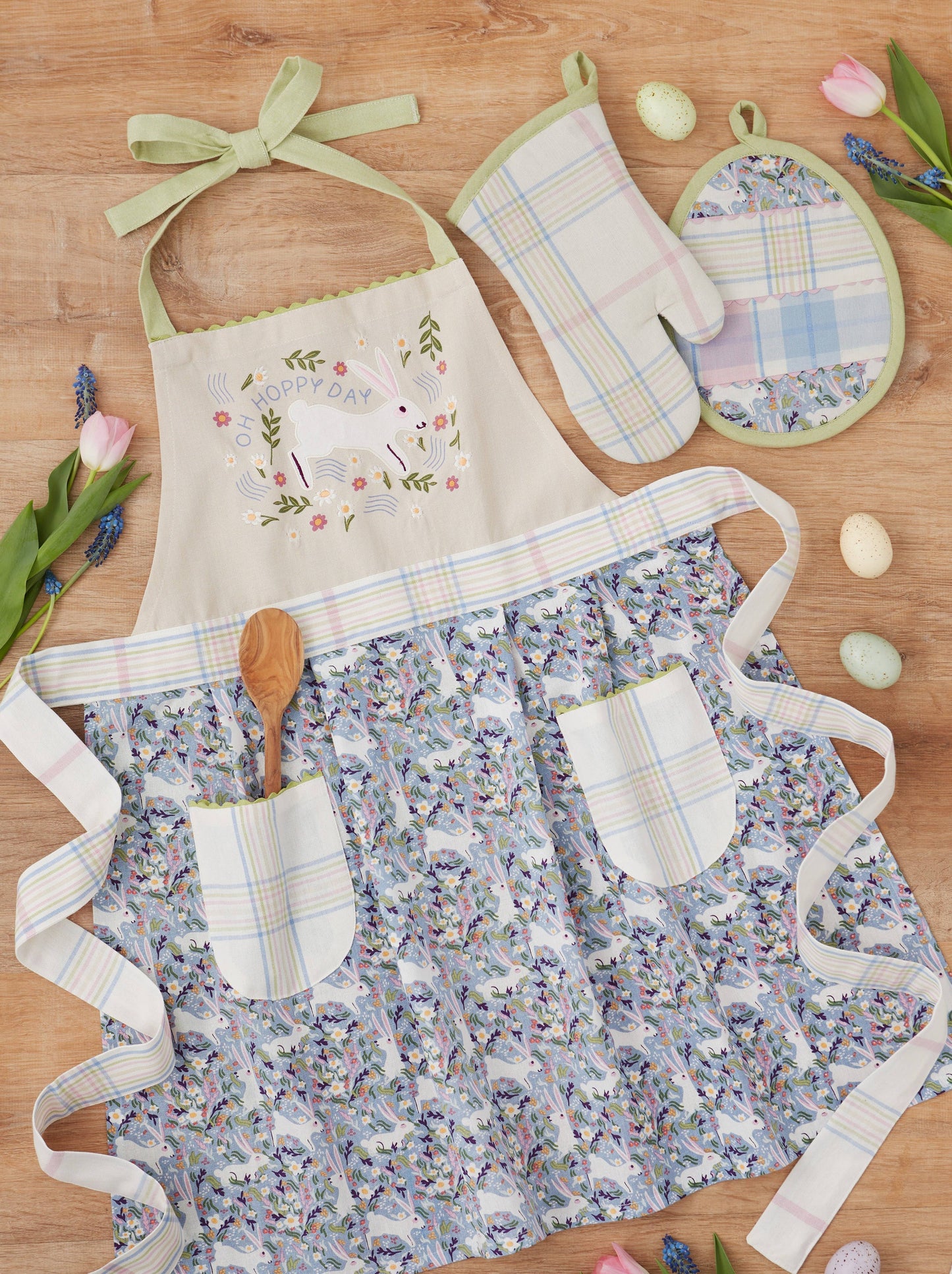 Hoppy Easter Plaid Oven Mitt