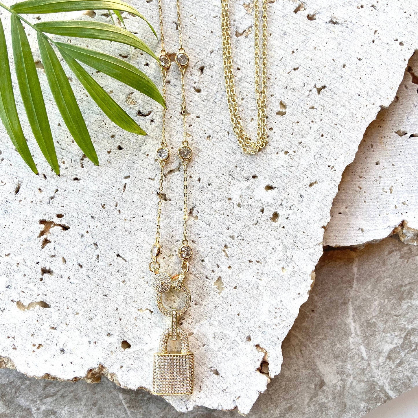 Gold lock pedant necklace Crystal micro pace Jewelry trendy