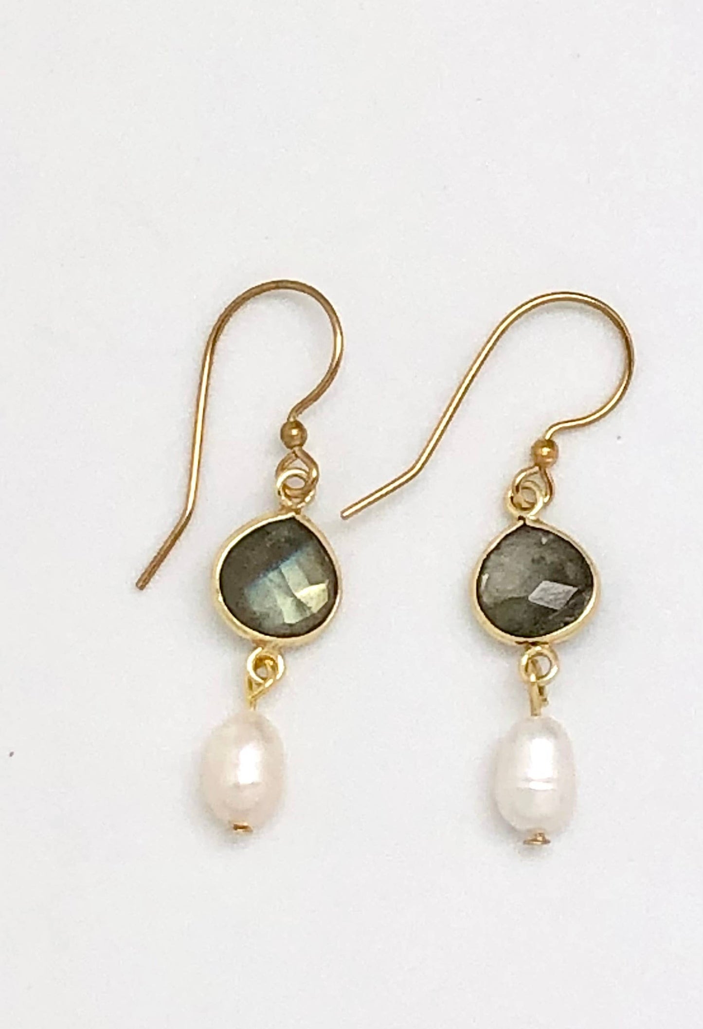Earring Labrodite Disc Sm.w/Freshwater Pearl Drop Gold