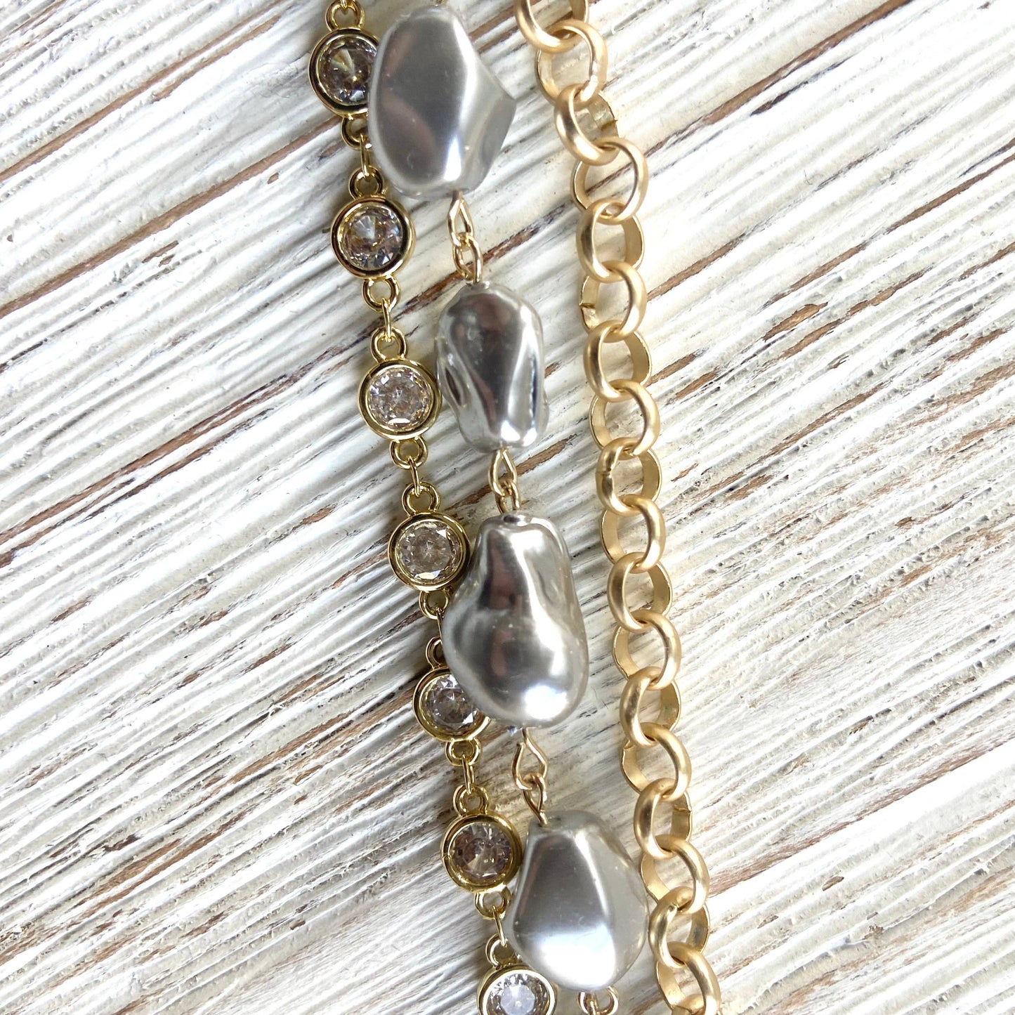 Triple gray porcelian pearl baroque bracelet gold