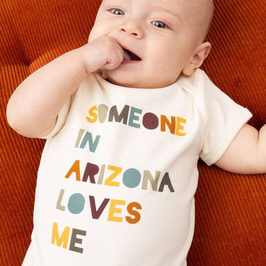 Alguien en Arizona me ama, regalo de bebé de Arizona, mono de algodón