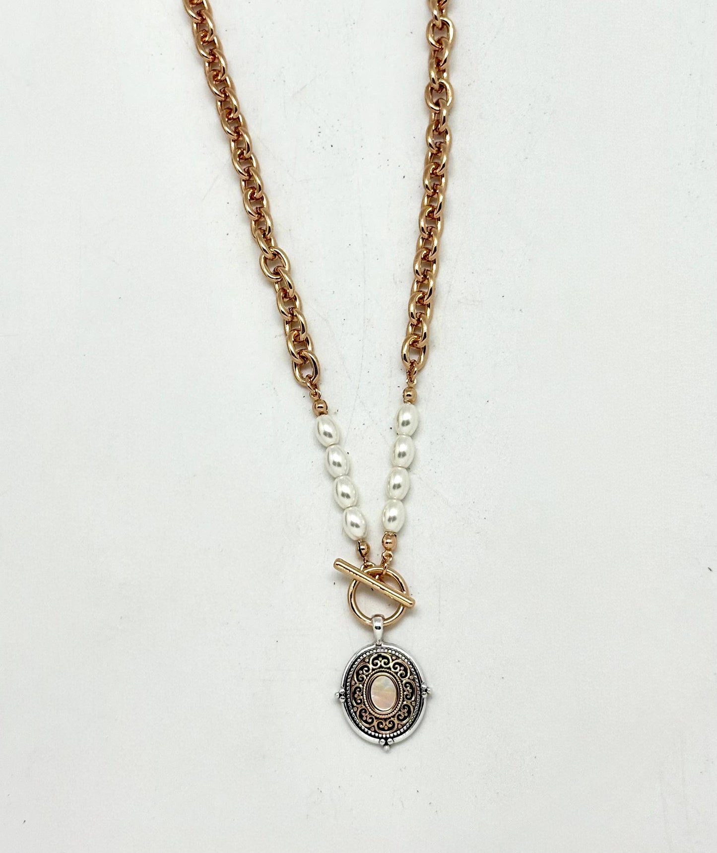 Rant & Rave Classic - Collar chapado en oro con cadena de perla, cristal y nácar de 18"