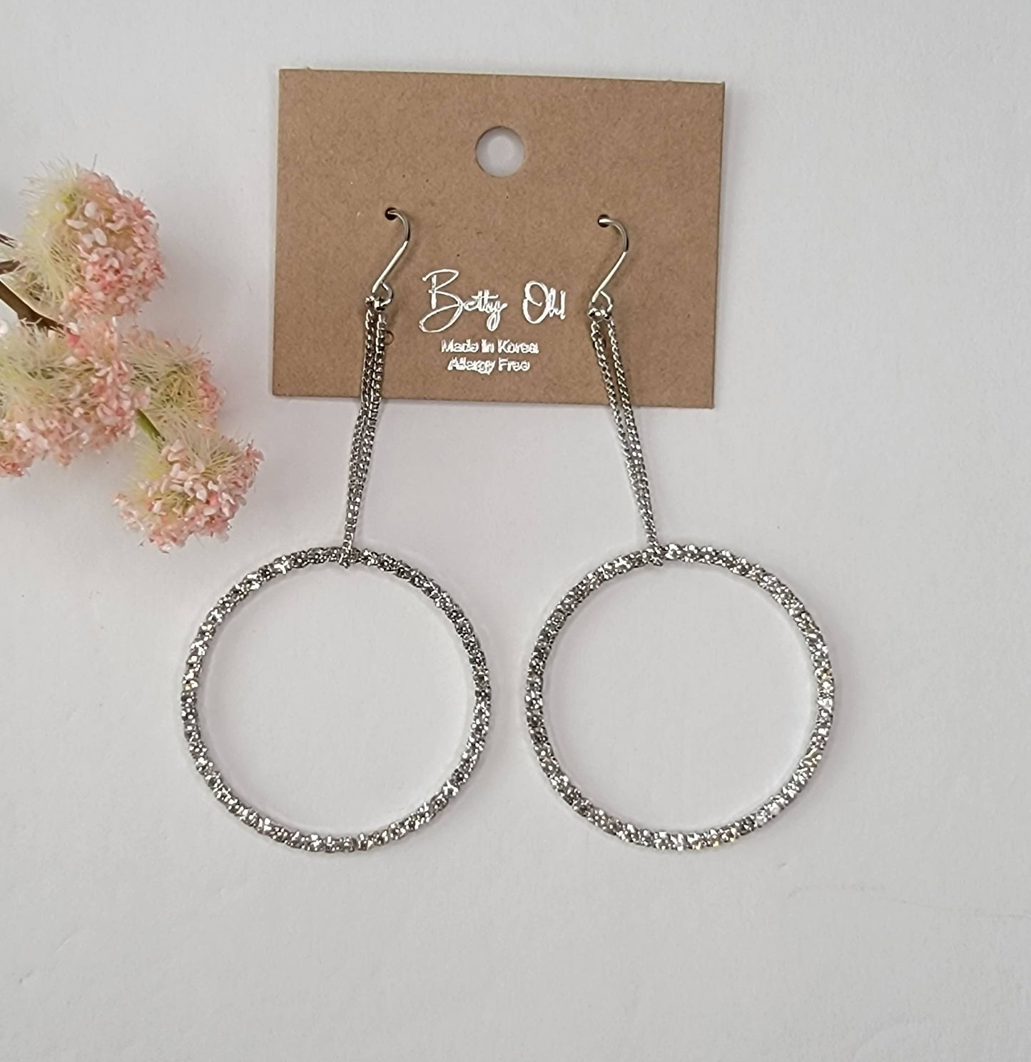 ROUND CIRCLE DANGLE EARRINGS.