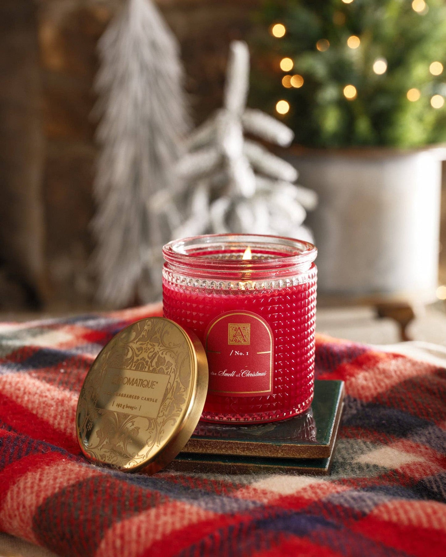 The Smell of Christmas® - Textured Glass Candle