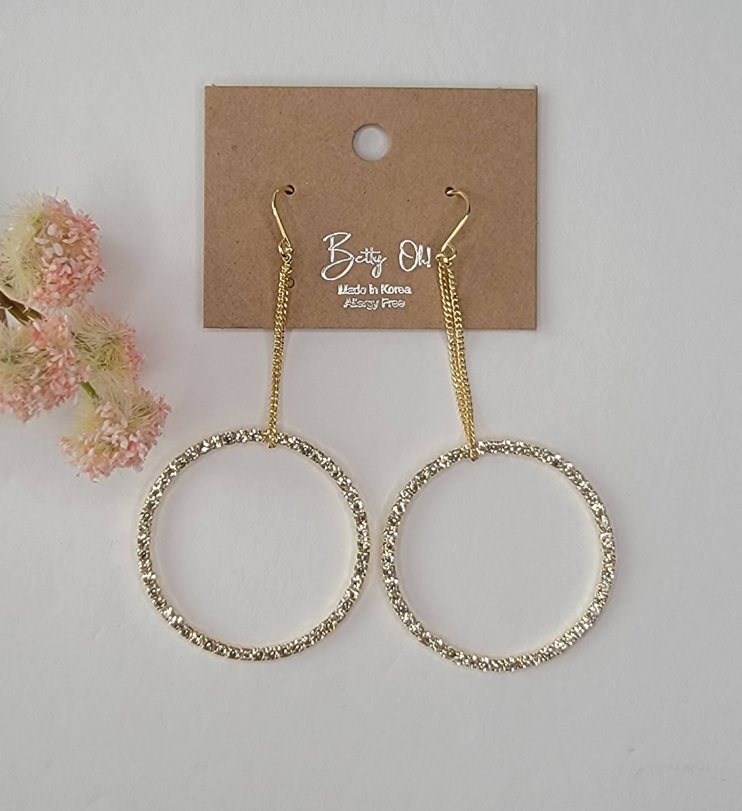 ROUND CIRCLE DANGLE EARRINGS.
