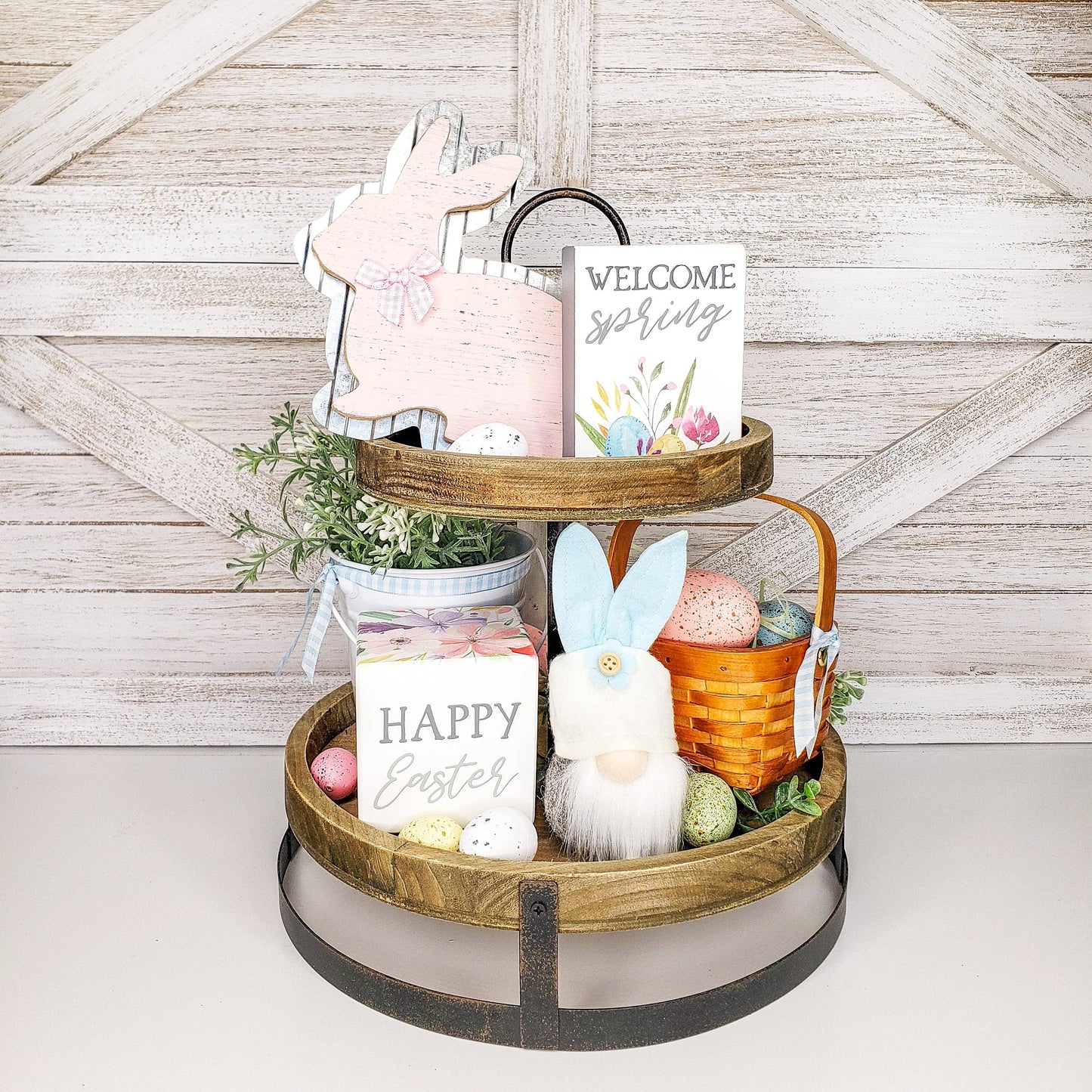 Lote de decoración de Pascua con cubo y bandeja escalonada de bienvenida a la primavera