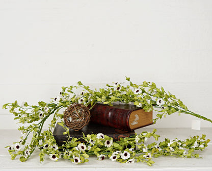 Cream Mountain Daisy Blossoms-5ft Garland-Spring Flo
