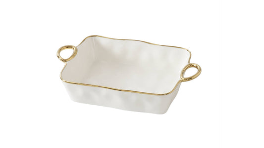 Fuente para hornear rectangular con borde dorado.