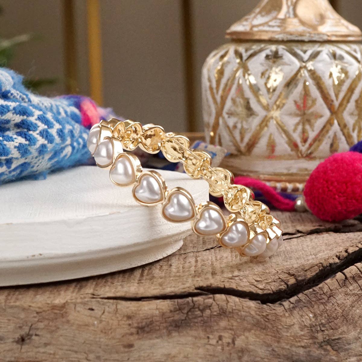 PennyLine inc - Sweetheart Shine – Gold Stretchy Bangle with Pearl Hearts