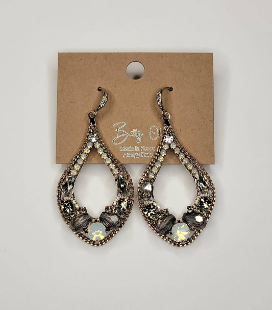 Handmade Dangle Earring-BLUE AND OPAL