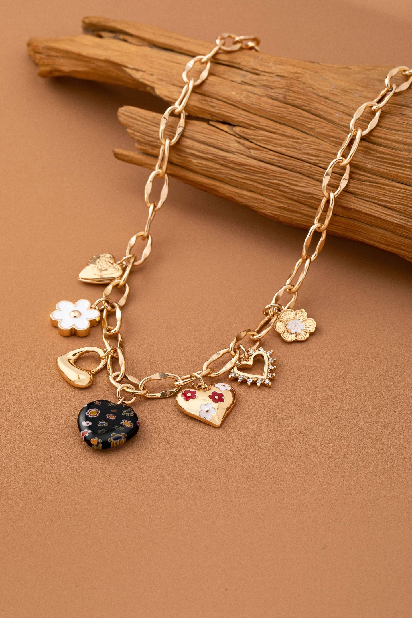 JOSSLYN de wall to wall - COLLAR CON DIJE DE CORAZONES, FLOR Y PIEDRA DE DIAMANTES | 80N92650
