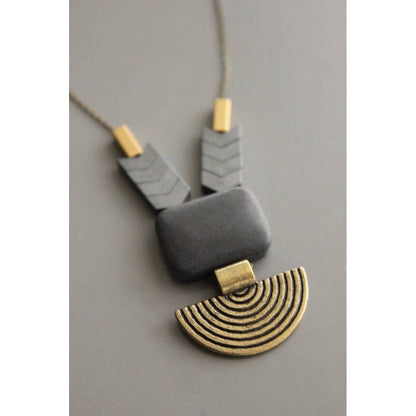 Black agate geometric pendant necklace