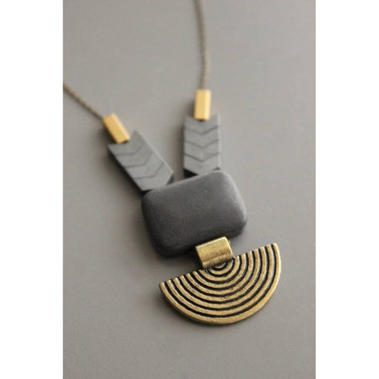 Black agate geometric pendant necklace