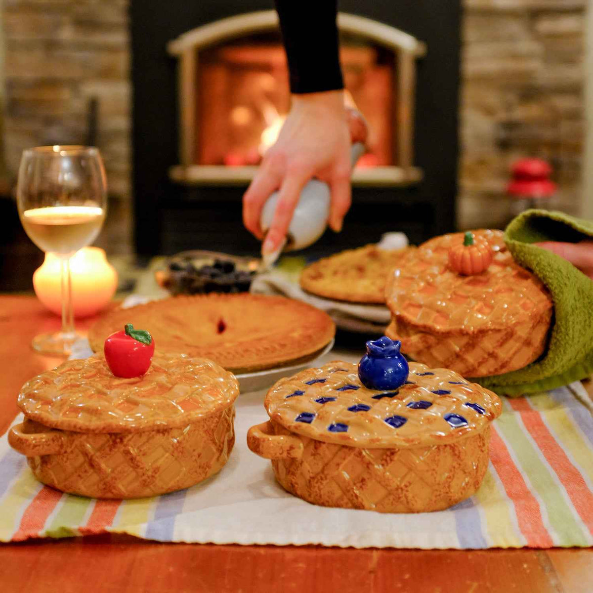 Figural Pie Brie Baker