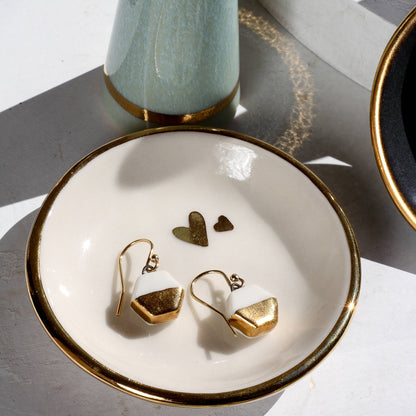 Cerámica Apricity - Plato para anillos con doble corazón | Cerámica hecha a mano con oro