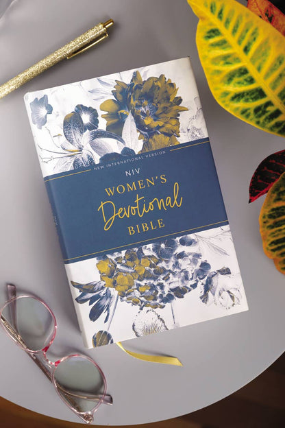 NIV Women's Devotional Bible Hardcover