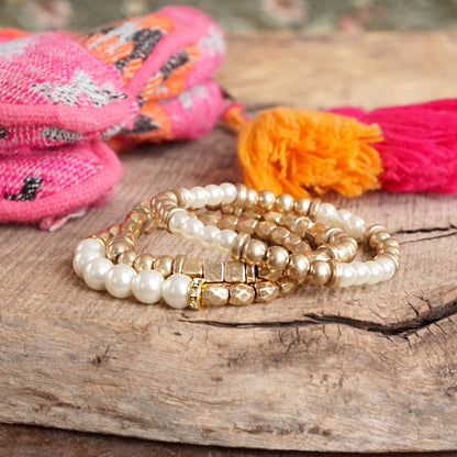 Conjunto de pulsera con perlas y cuentas de oro antiguo