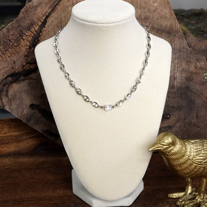 PennyLine inc - Short Anchor Chain Necklace with Emerald-Cut Crystal – Gold or Silver