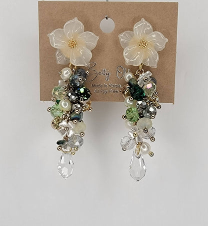 Handmade Dangle Earrings-WHITE FLOWER