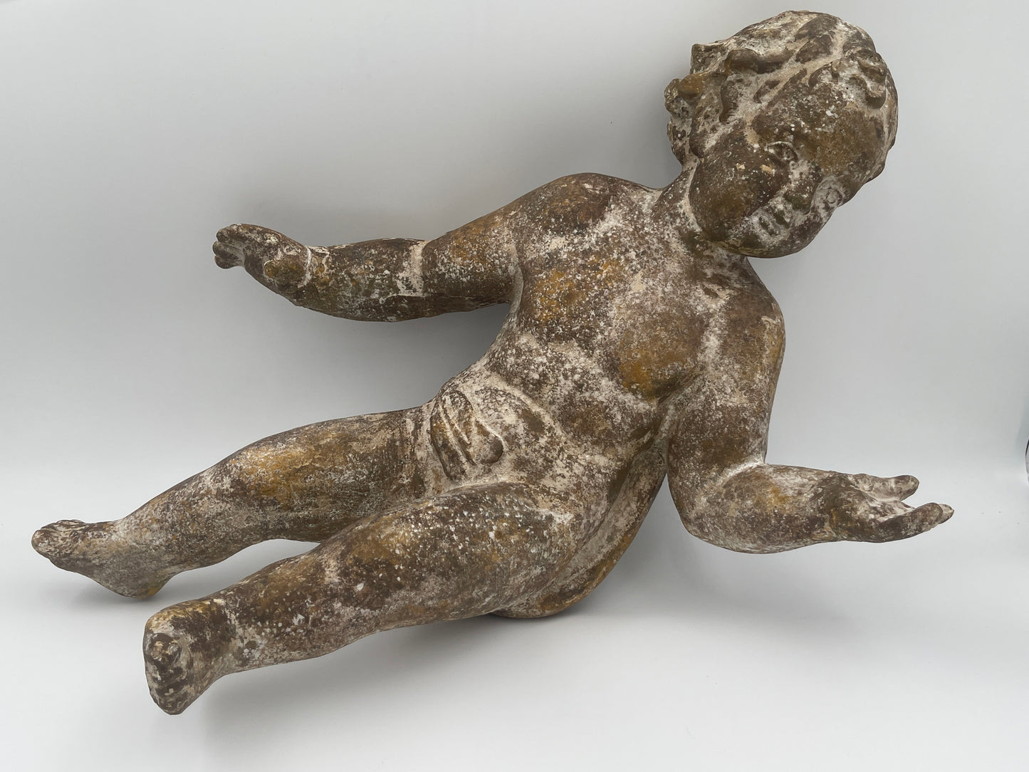 Figura de ángel querubín de polystone marrón - 26"
