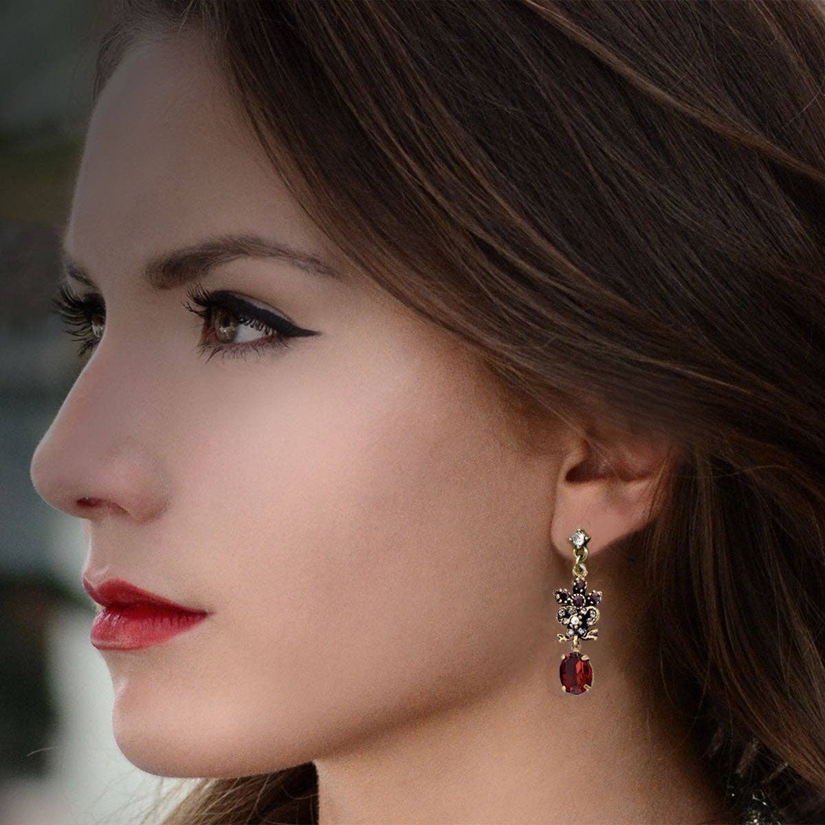 Joyería Sweet Romance - Pendientes victorianos de granate E958