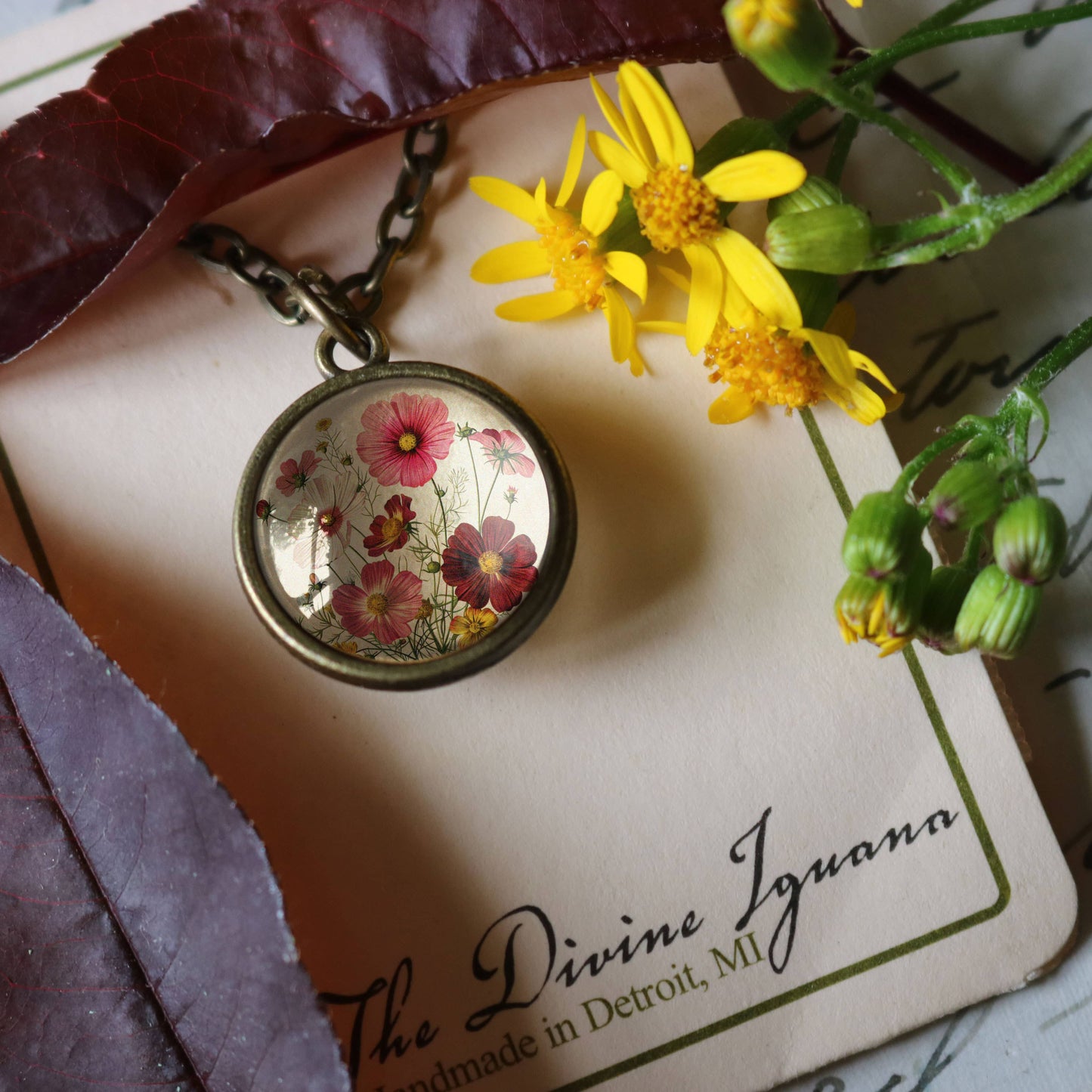 Cosmo Flower Simple Reversible Glass Cabochon Necklace