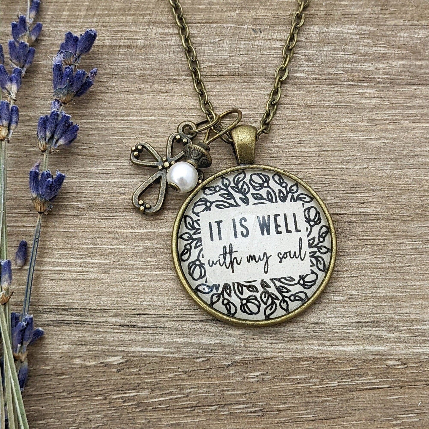 Ivy Barn Designs - Collar colgante "Está bien con mi alma"