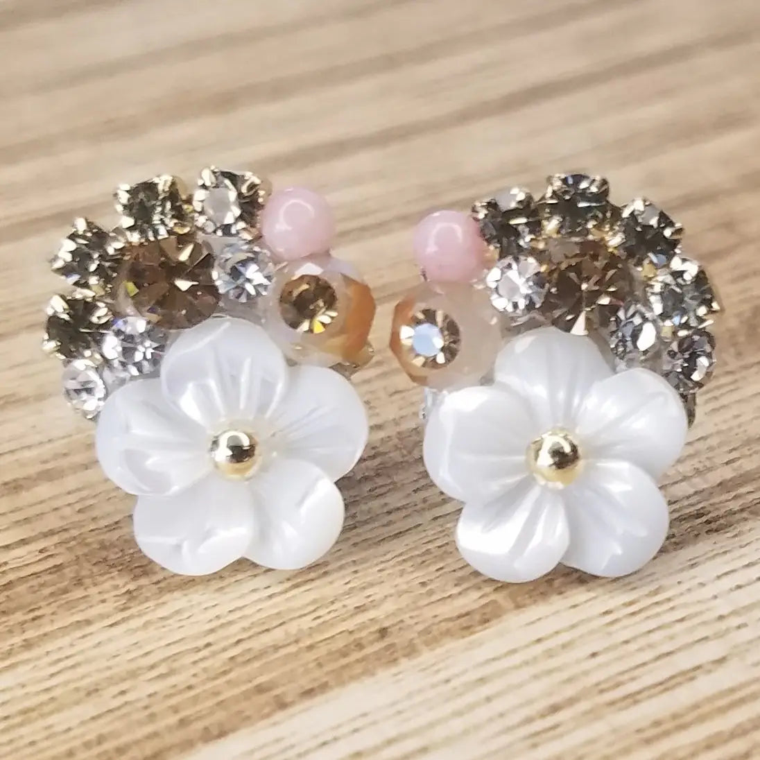Handmade Mini Sea Shell Flower Deco Stud Earrings